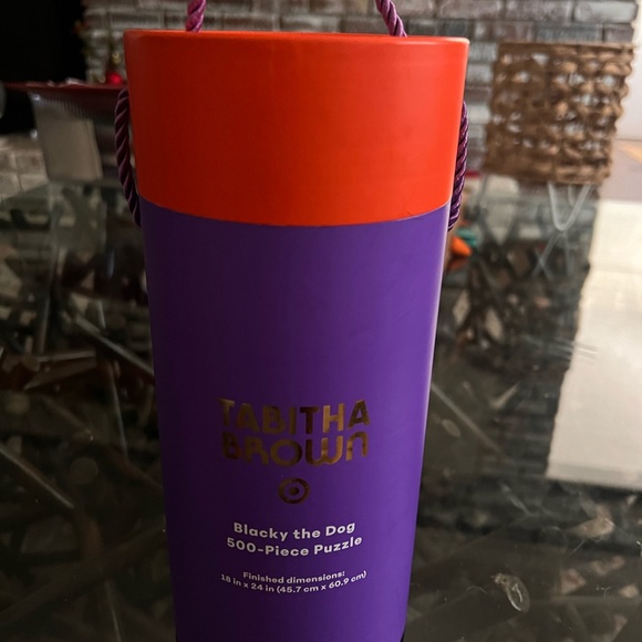 Purple and Yellow Puzzle Game with Pop Art Design - Picture 4 of 4